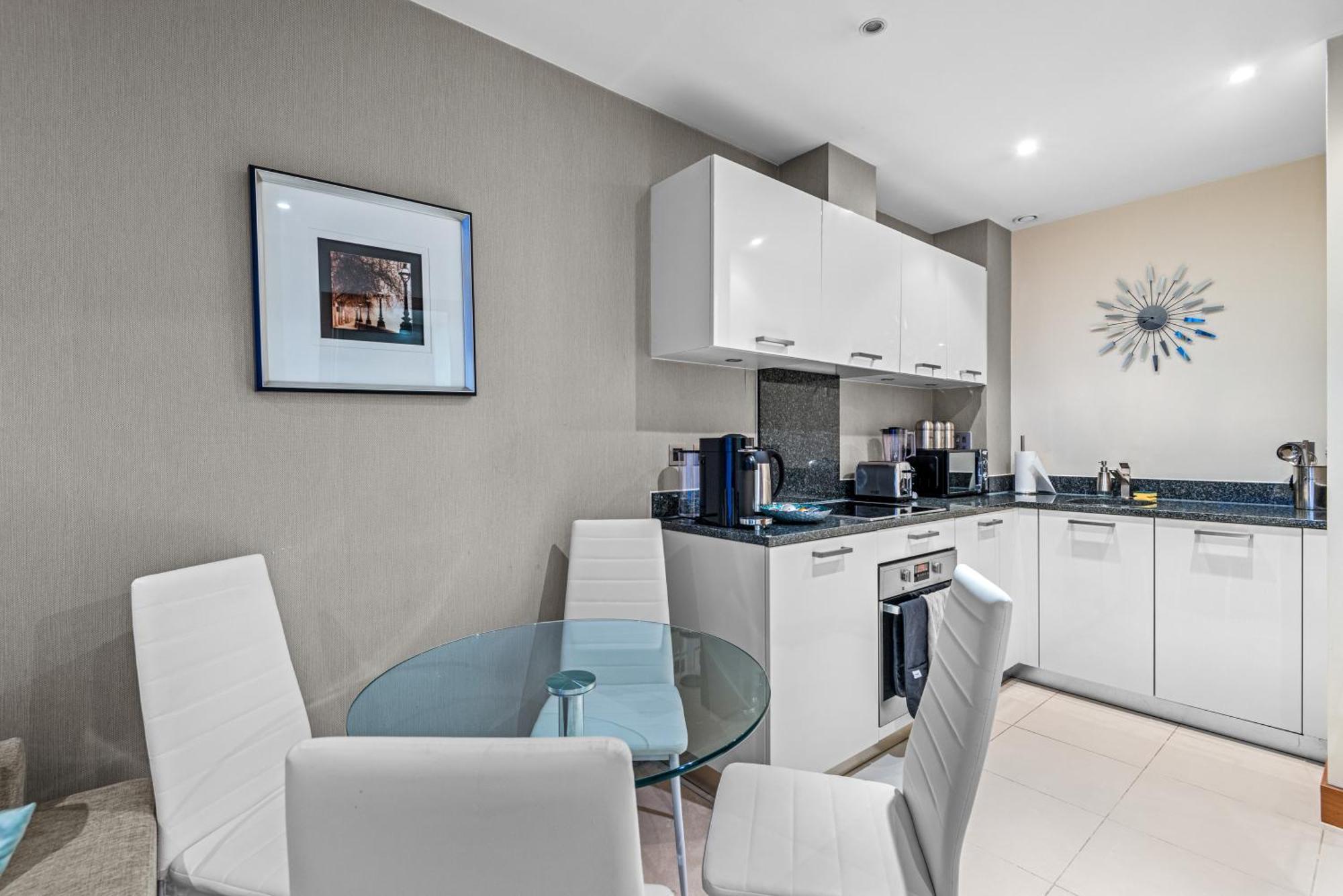 Londwell, Chelsea Living, Central Flat With Balcony London Bagian luar foto