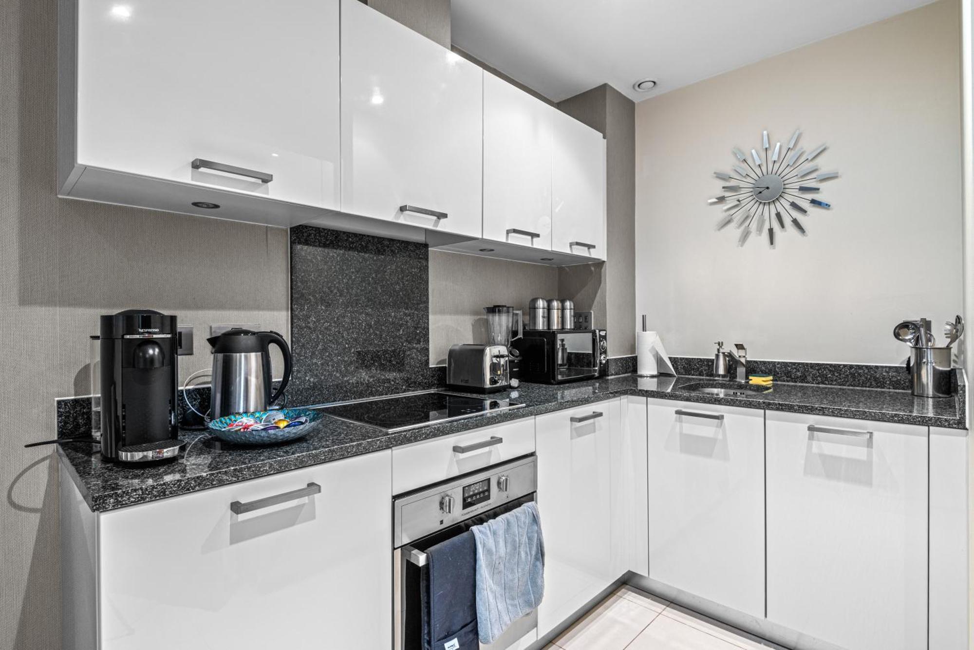 Londwell, Chelsea Living, Central Flat With Balcony London Bagian luar foto