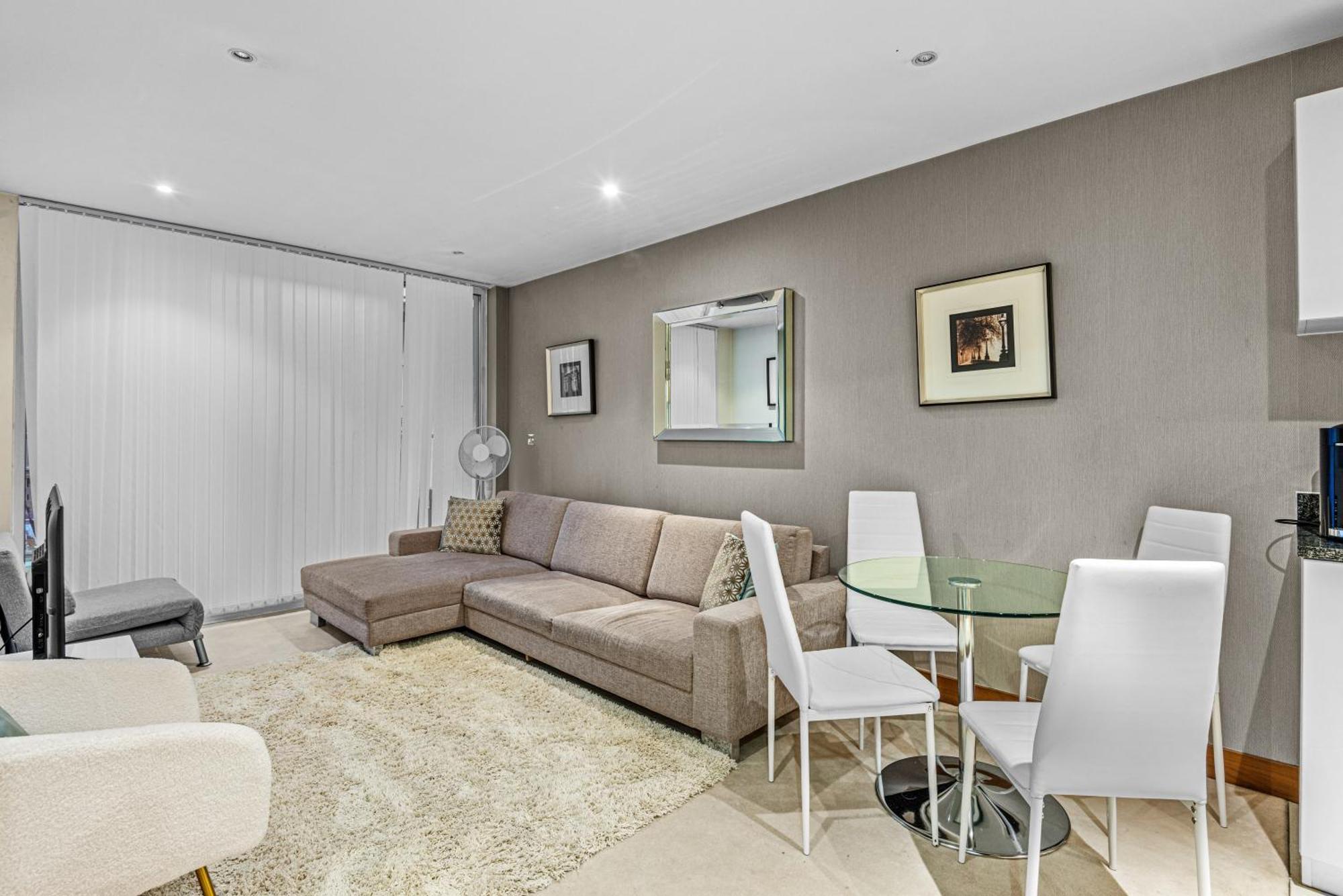 Londwell, Chelsea Living, Central Flat With Balcony London Bagian luar foto